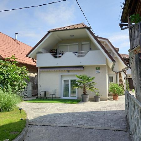 Stara Jezica Apartments With Wifi Ljubljana Exteriör bild
