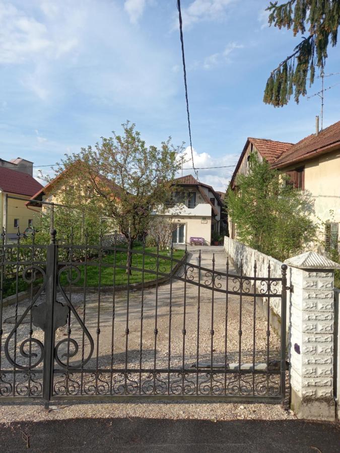 Stara Jezica Apartments With Wifi Ljubljana Exteriör bild