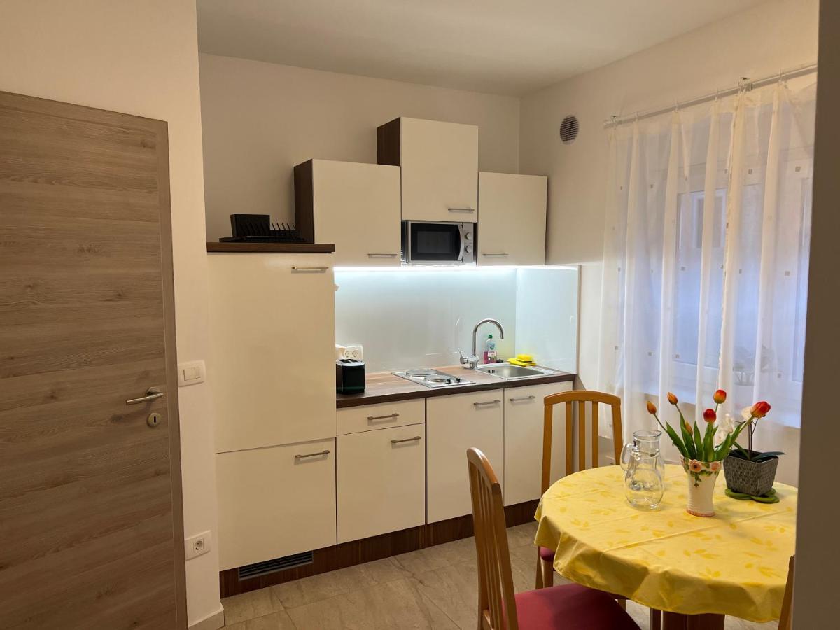 Stara Jezica Apartments With Wifi Ljubljana Exteriör bild